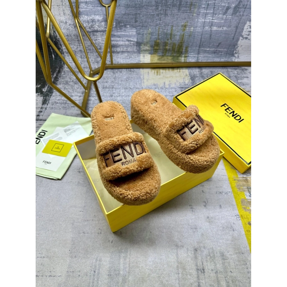 Fendi Slippers 056,Fendi Slippers,Slides Slippers,More Brands