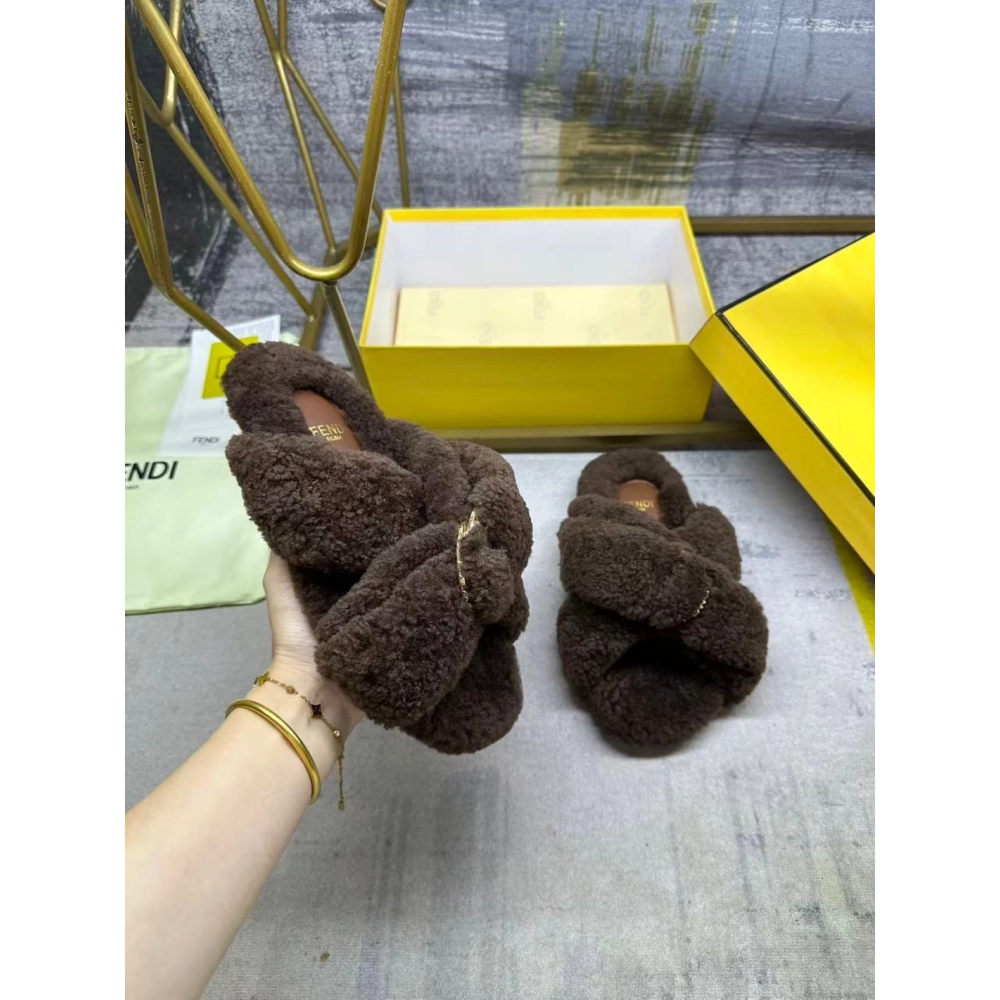 Fendi Slippers 059,Fendi Slippers,Slides Slippers,More Brands