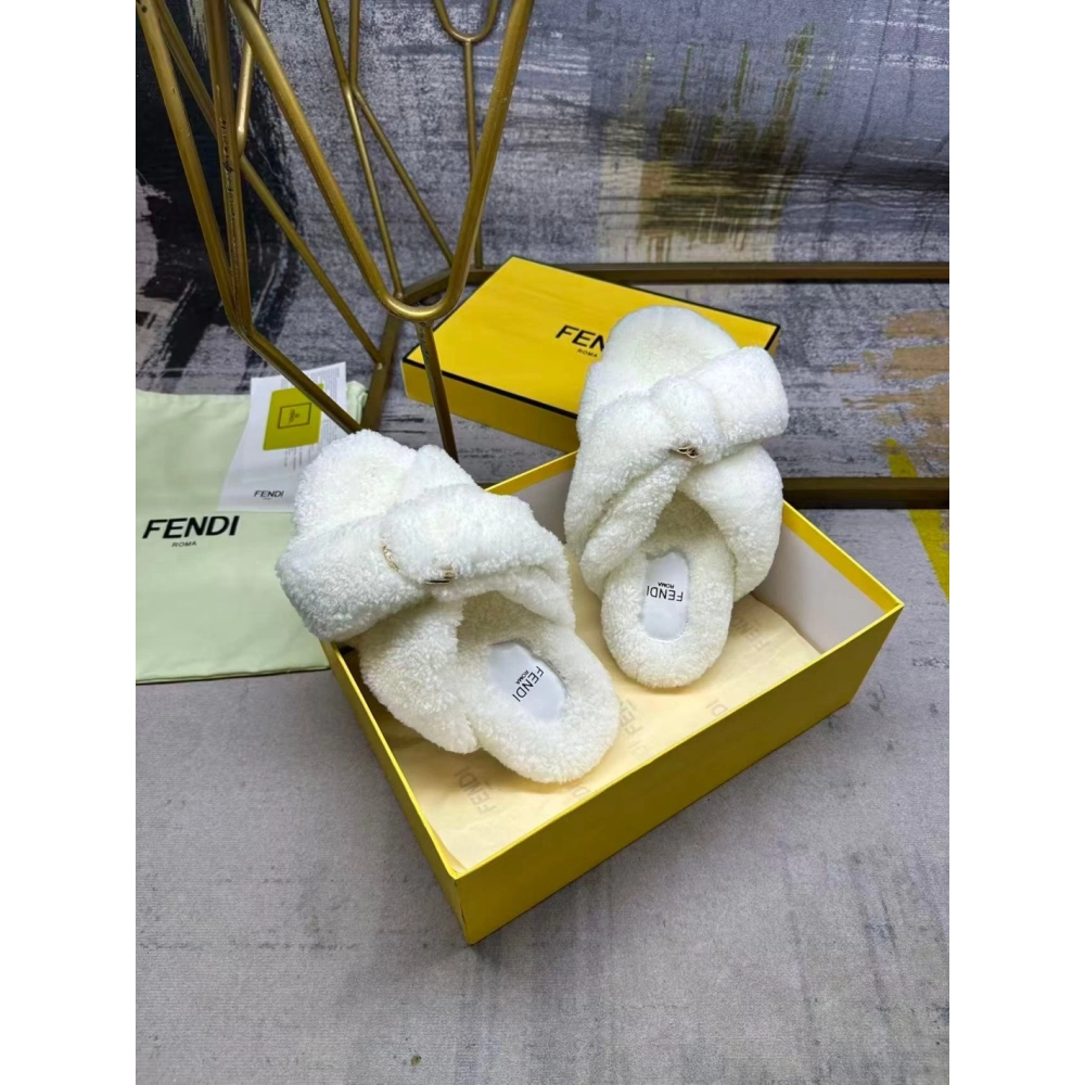 Fendi Slippers 061,Fendi Slippers,Slides Slippers,More Brands