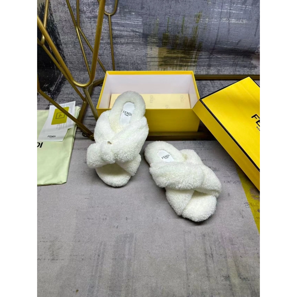 Fendi Slippers 061,Fendi Slippers,Slides Slippers,More Brands