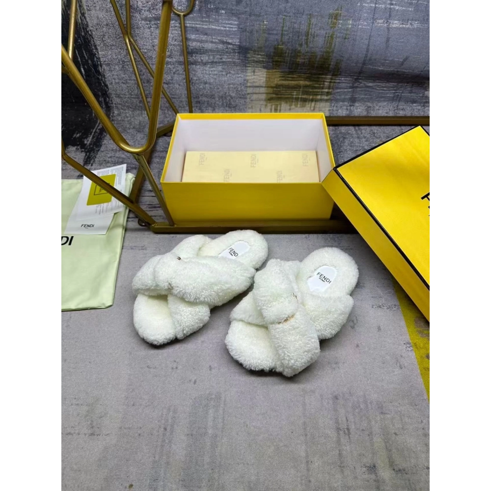 Fendi Slippers 061,Fendi Slippers,Slides Slippers,More Brands