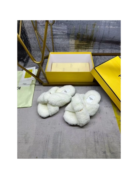 Fendi Slippers 061,Fendi Slippers,Slides Slippers,More Brands