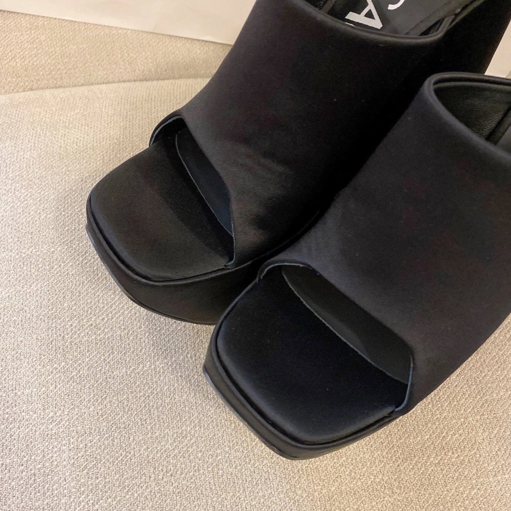 Versace slippers 069,Versace Slides,Slides Slippers,More Brands