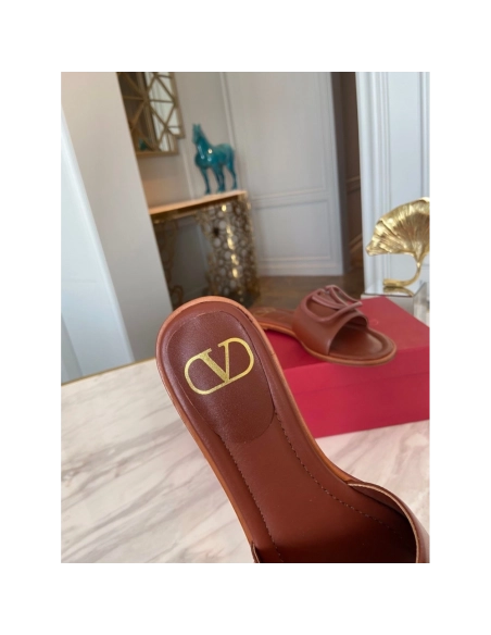 Valentino slippers 011,Valentino Slippers,Slides Slippers,More Brands