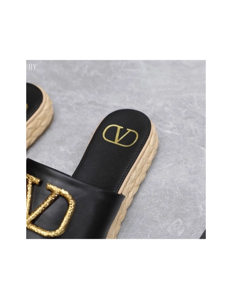 Valentino slippers 018,Valentino Slippers,Slides Slippers,More Brands