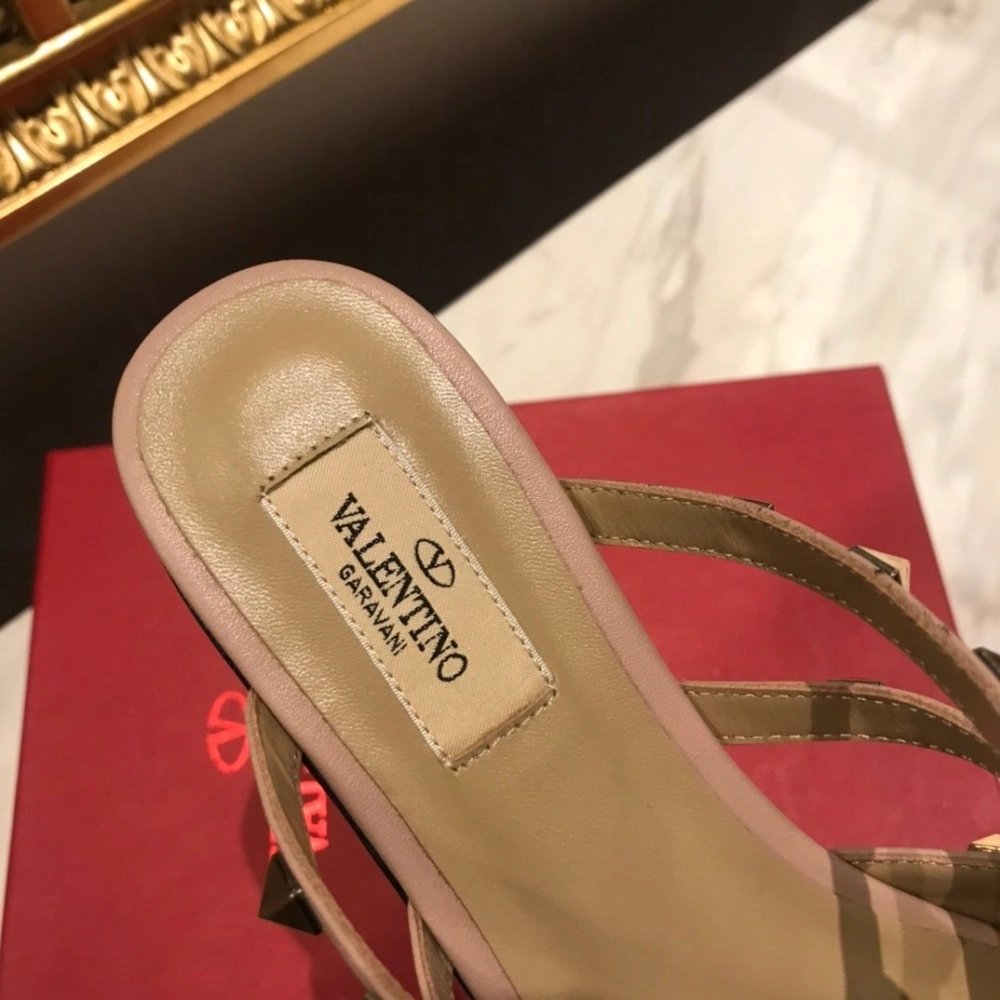 Valentino slippers 083,Valentino Slippers,Slides Slippers,More Brands