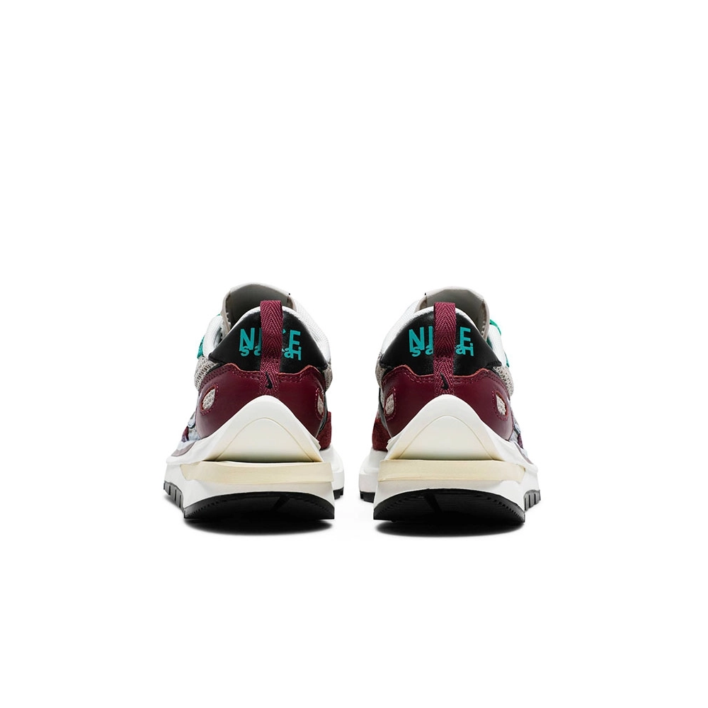 SACAI X VAPORWAFFLE SP STRING VILLAIN RED,NIKE WAFFLE,NIKE SHOES Reps