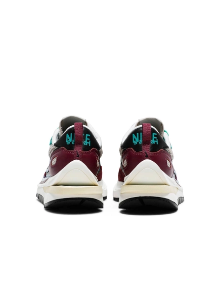 SACAI X VAPORWAFFLE SP STRING VILLAIN RED,NIKE WAFFLE,NIKE SHOES Reps