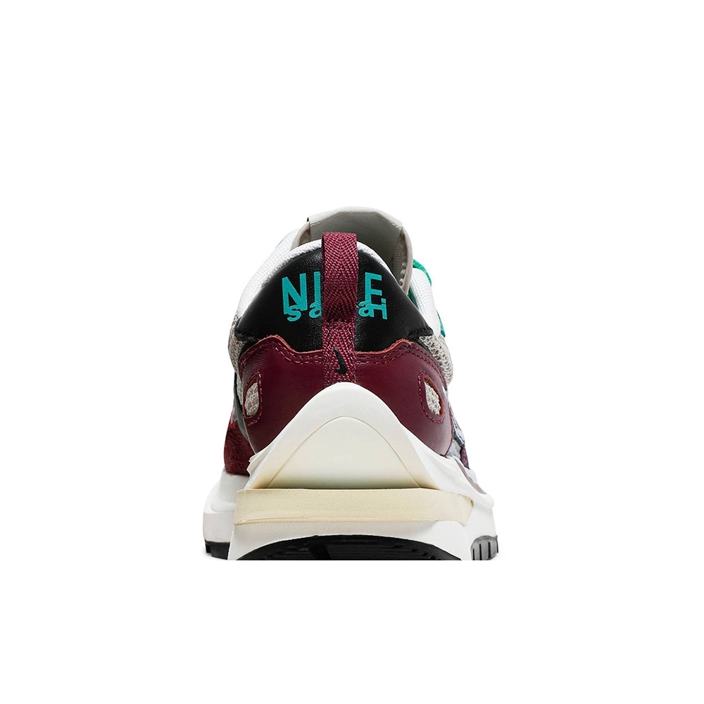 SACAI X VAPORWAFFLE SP STRING VILLAIN RED,NIKE WAFFLE,NIKE SHOES Reps