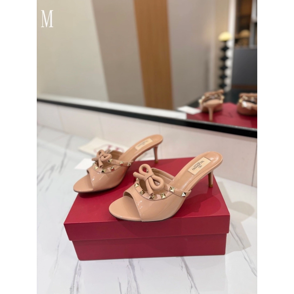 Valentino slippers 117,Valentino Slippers,Slides Slippers,More Brands