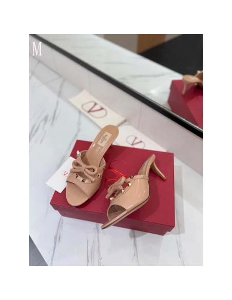 Valentino slippers 117,Valentino Slippers,Slides Slippers,More Brands