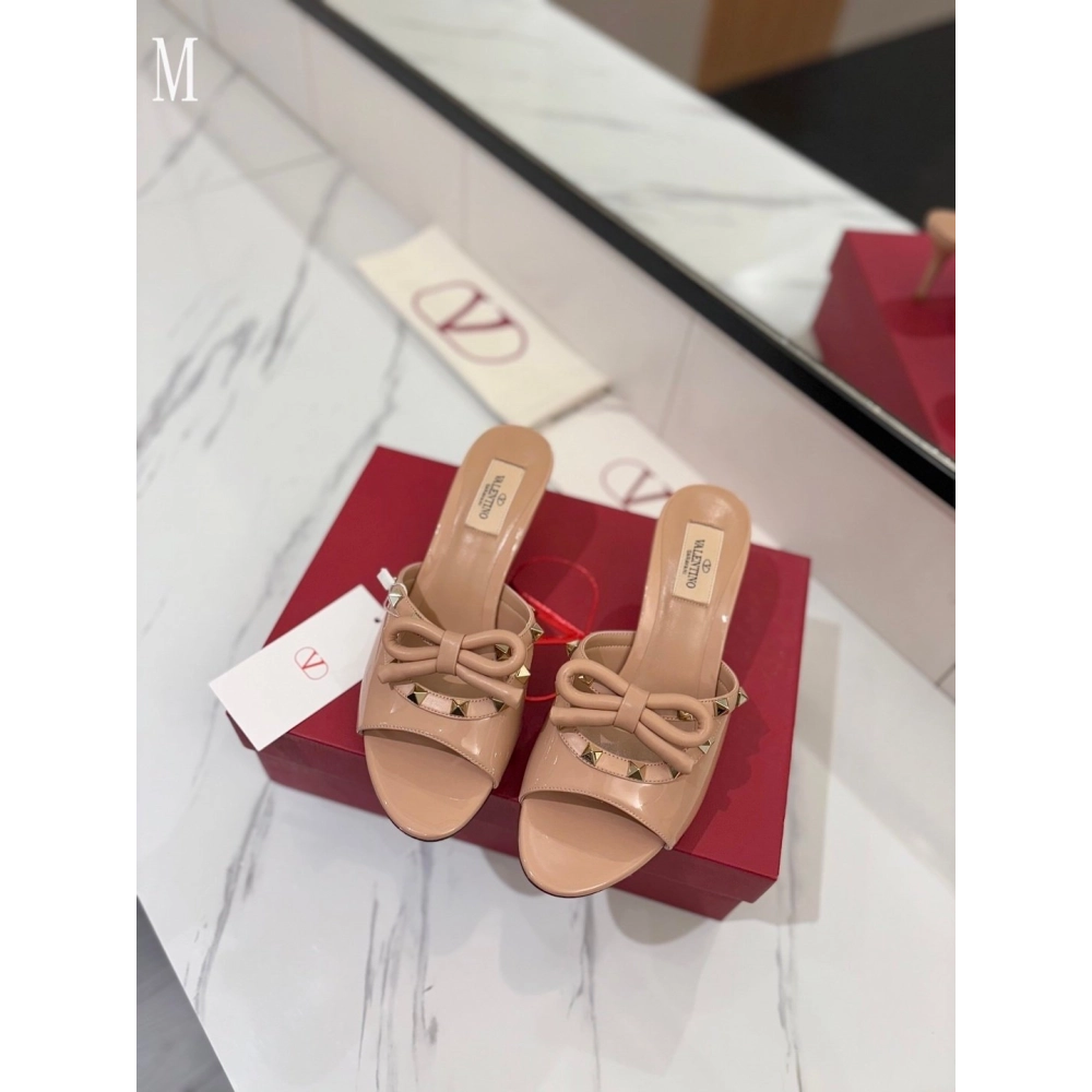 Valentino slippers 117,Valentino Slippers,Slides Slippers,More Brands