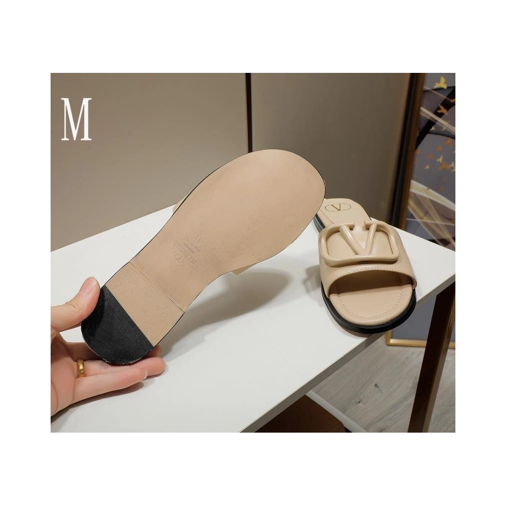 Valentino slippers 118,Valentino Slippers,Slides Slippers,More Brands