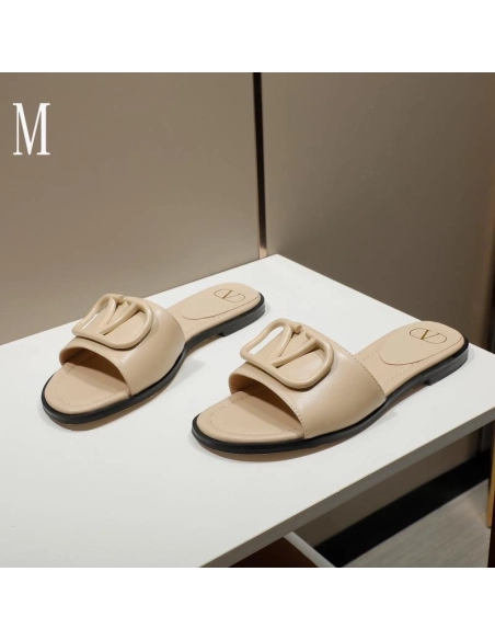 Valentino slippers 118,Valentino Slippers,Slides Slippers,More Brands