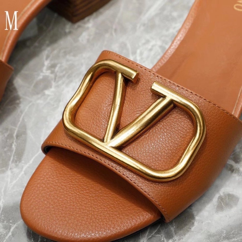 Valentino slippers 122,Valentino Slippers,Slides Slippers,More Brands