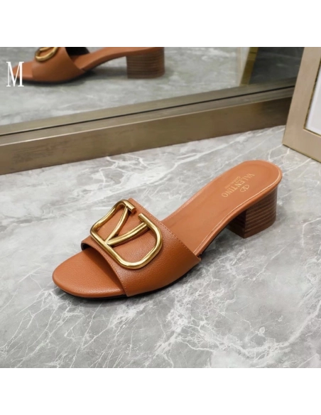 Valentino slippers 122,Valentino Slippers,Slides Slippers,More Brands