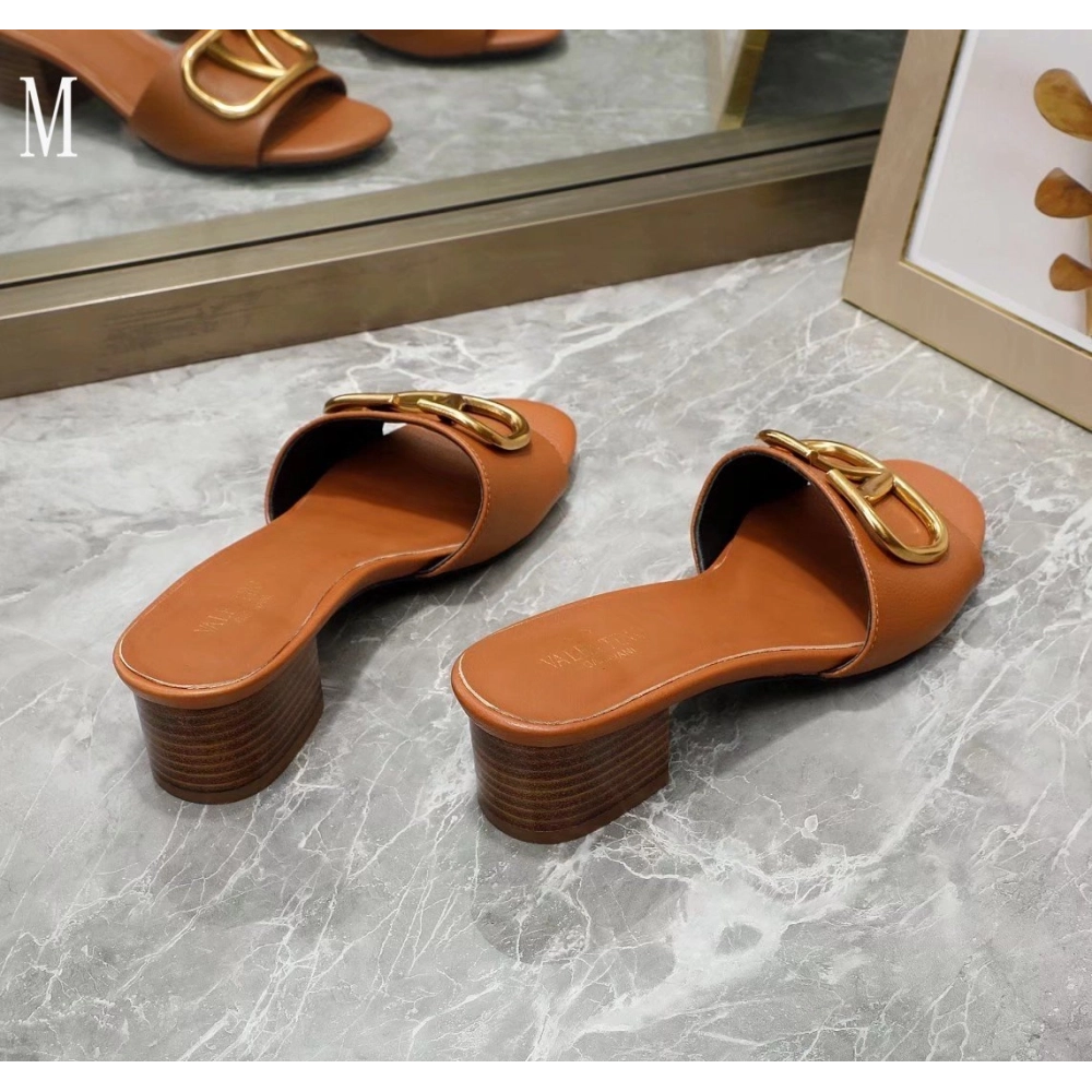Valentino slippers 122,Valentino Slippers,Slides Slippers,More Brands