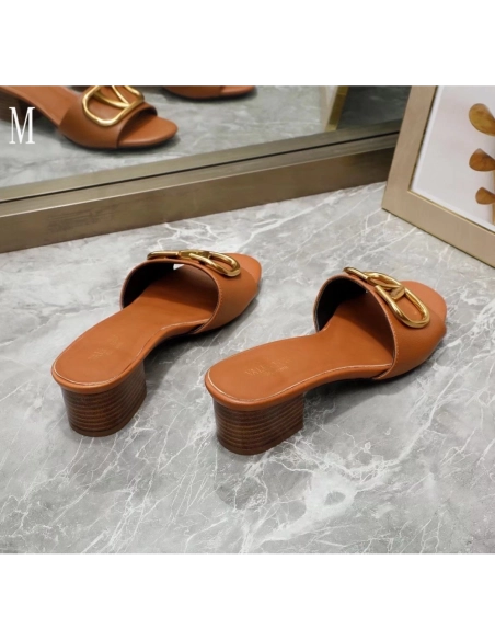 Valentino slippers 122,Valentino Slippers,Slides Slippers,More Brands