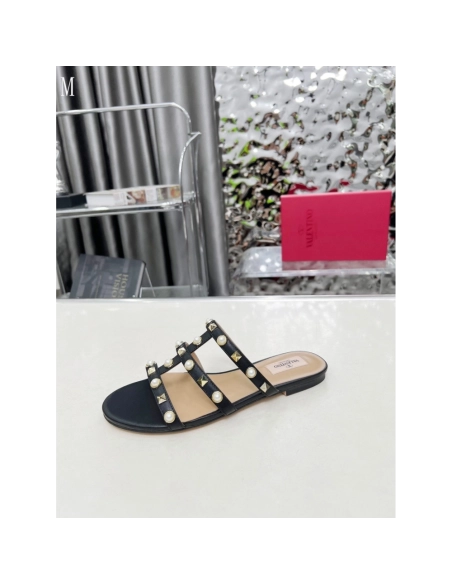 Valentino slippers 124,Valentino Slippers,Slides Slippers,More Brands