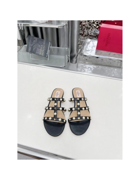 Valentino slippers 124,Valentino Slippers,Slides Slippers,More Brands