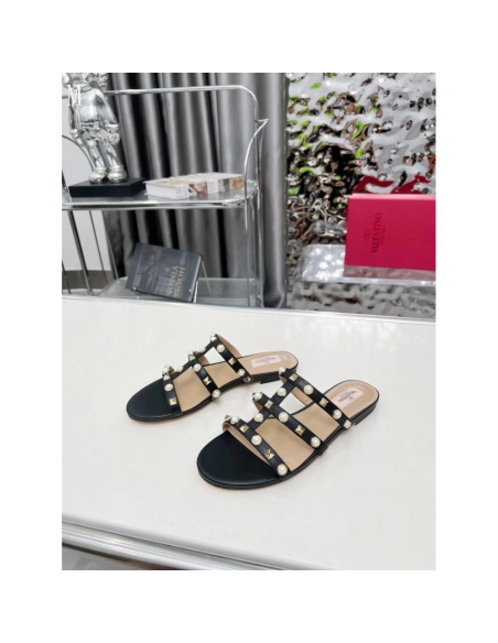 Valentino slippers 124,Valentino Slippers,Slides Slippers,More Brands