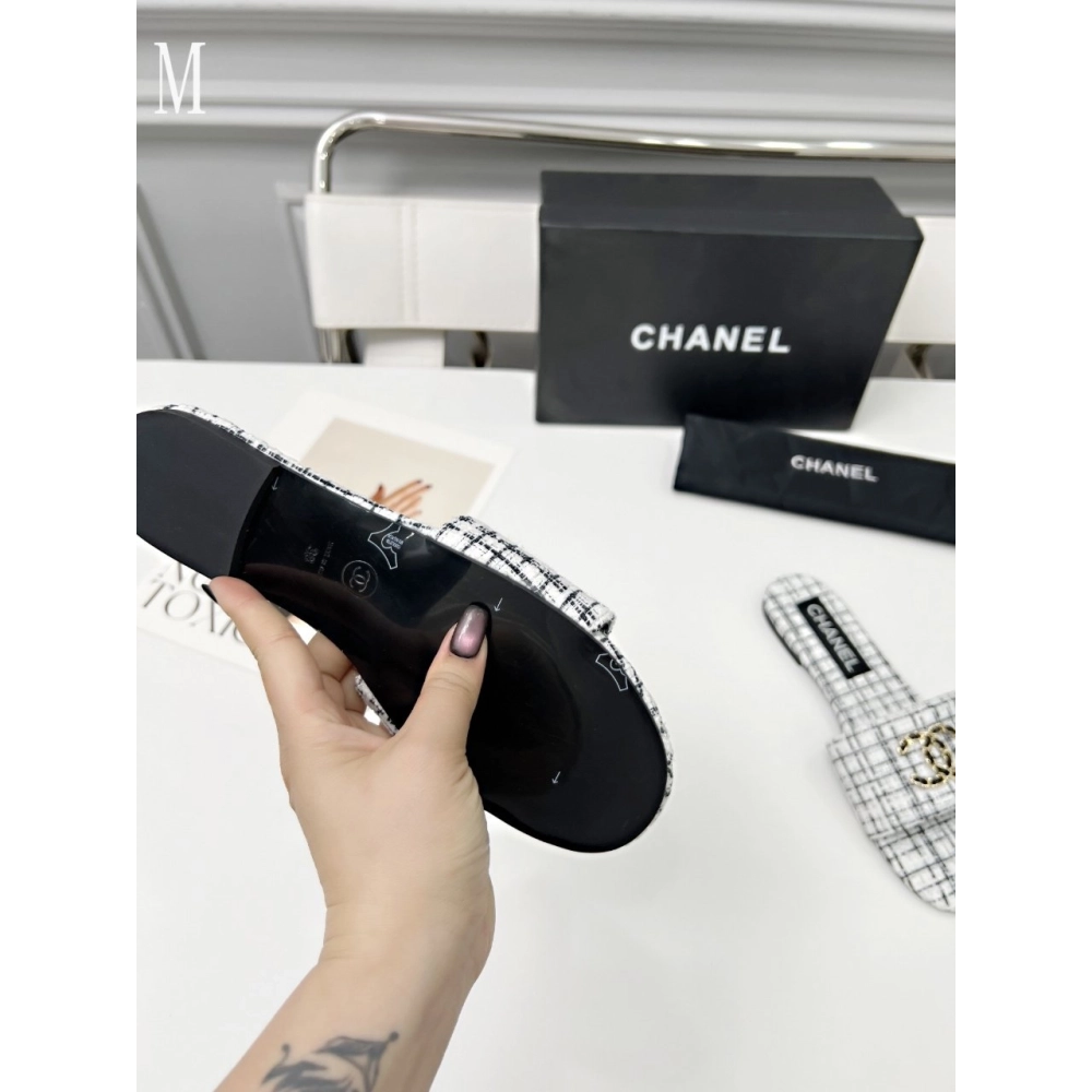 Chanel Slippers 116,Chanel Slippers,Slides Slippers,More Brands
