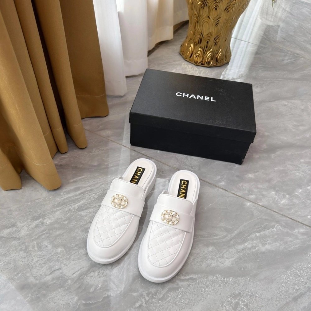 Chanel Slippers 125,Chanel Slippers,Slides Slippers,More Brands