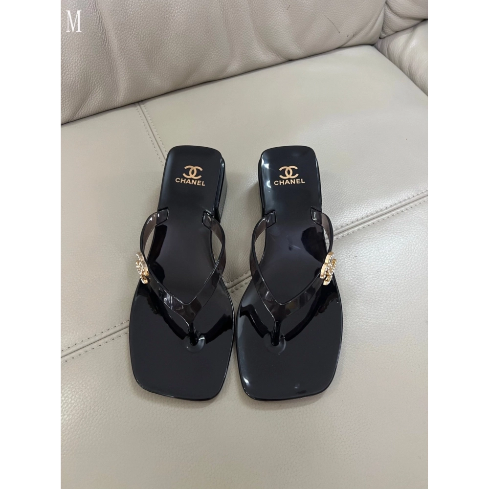 Chanel Slippers 160,Chanel Slippers,Slides Slippers,More Brands