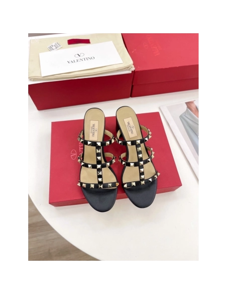 Valentino slippers 039,Valentino Slippers,Slides Slippers,More Brands