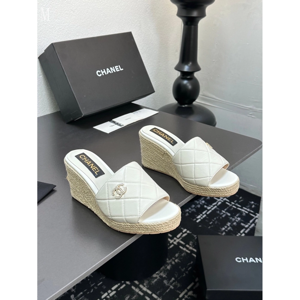 Chanel Slippers 042,Chanel Slippers,Slides Slippers,More Brands