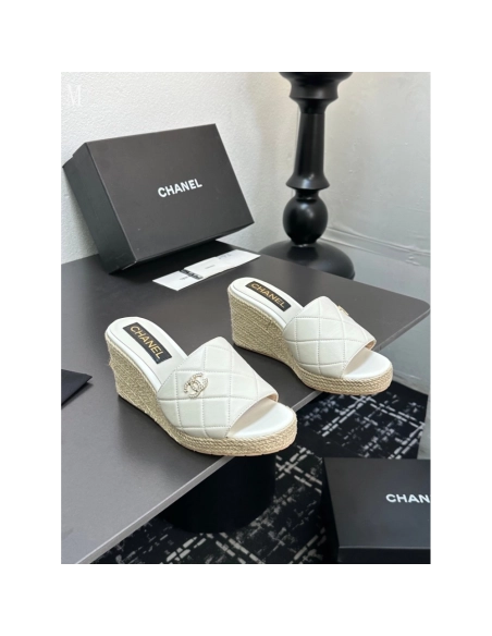 Chanel Slippers 042,Chanel Slippers,Slides Slippers,More Brands