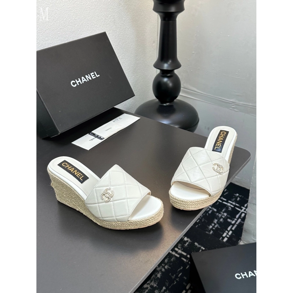 Chanel Slippers 042,Chanel Slippers,Slides Slippers,More Brands
