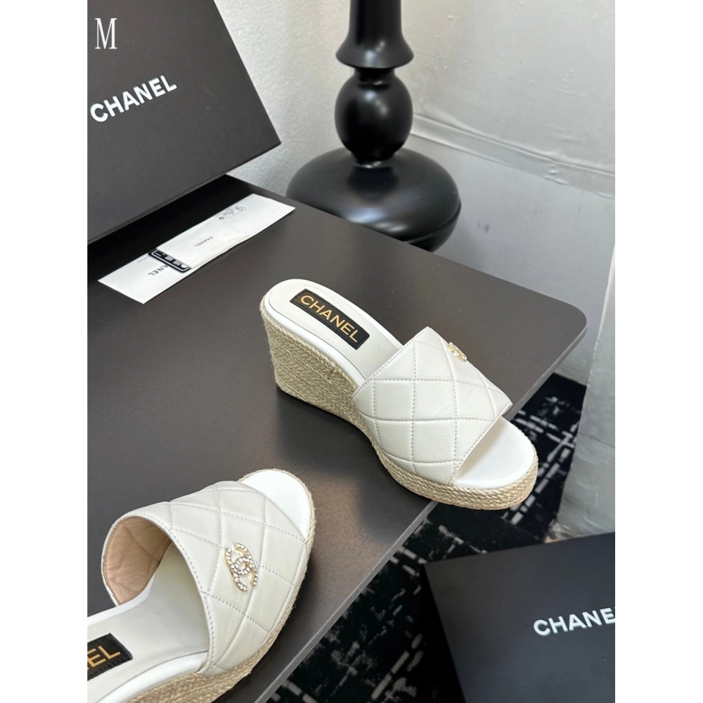 Chanel Slippers 042,Chanel Slippers,Slides Slippers,More Brands