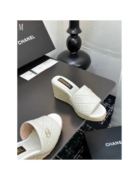 Chanel Slippers 042,Chanel Slippers,Slides Slippers,More Brands
