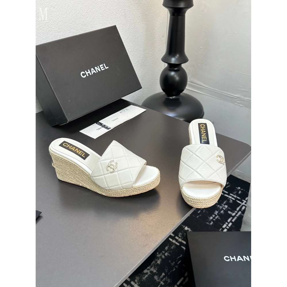 Chanel Slippers 042,Chanel Slippers,Slides Slippers,More Brands