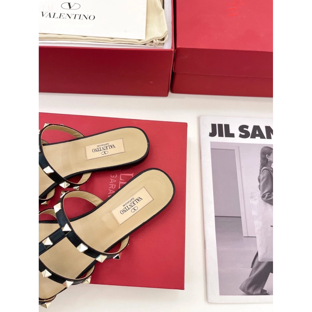 Valentino slippers 046,Valentino Slippers,Slides Slippers,More Brands