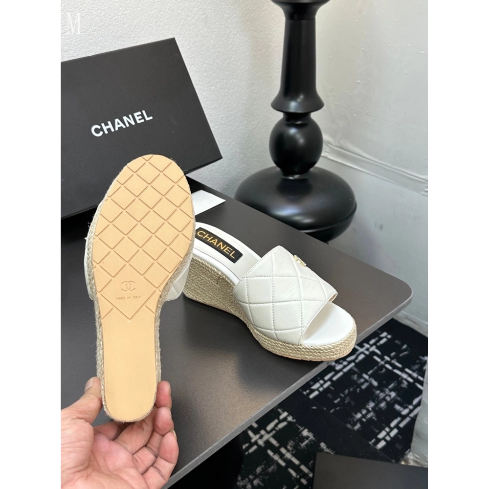 Chanel Slippers 042,Chanel Slippers,Slides Slippers,More Brands