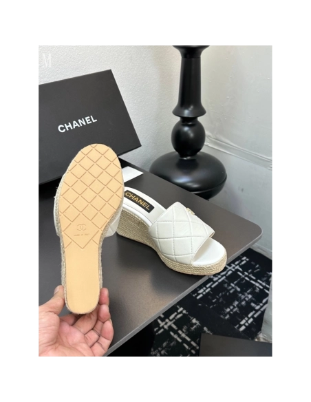 Chanel Slippers 042,Chanel Slippers,Slides Slippers,More Brands
