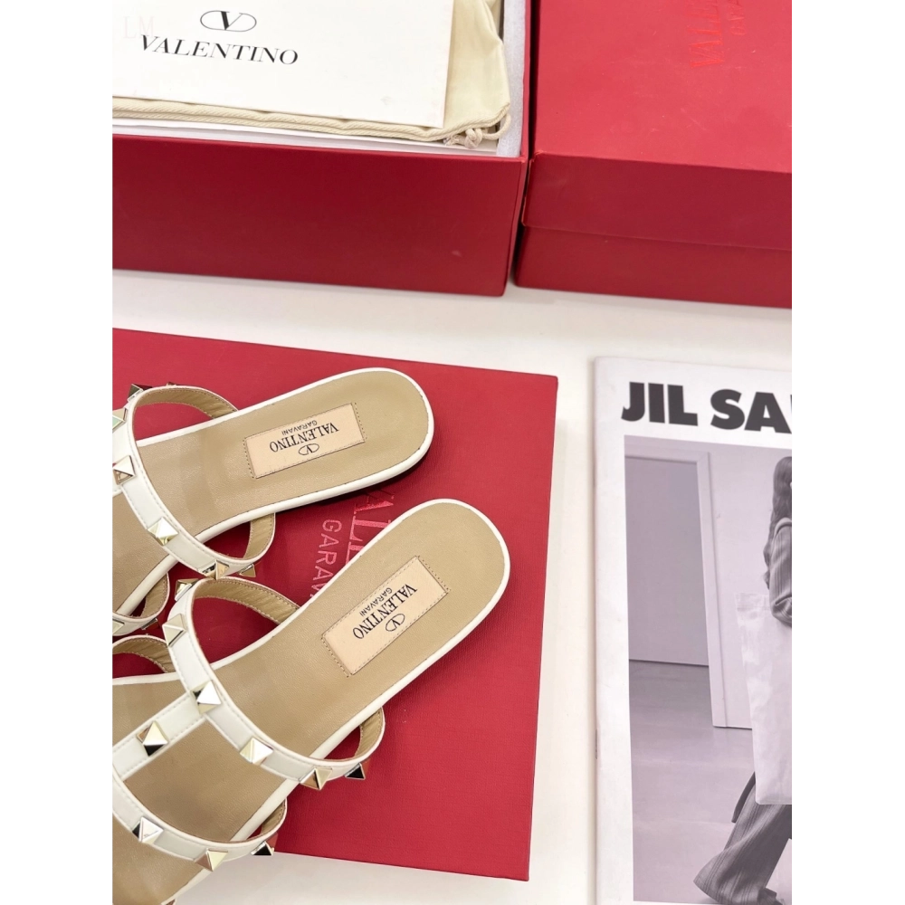 Valentino slippers 047,Valentino Slippers,Slides Slippers,More Brands