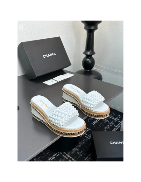 Chanel Slippers 045,Chanel Slippers,Slides Slippers,More Brands