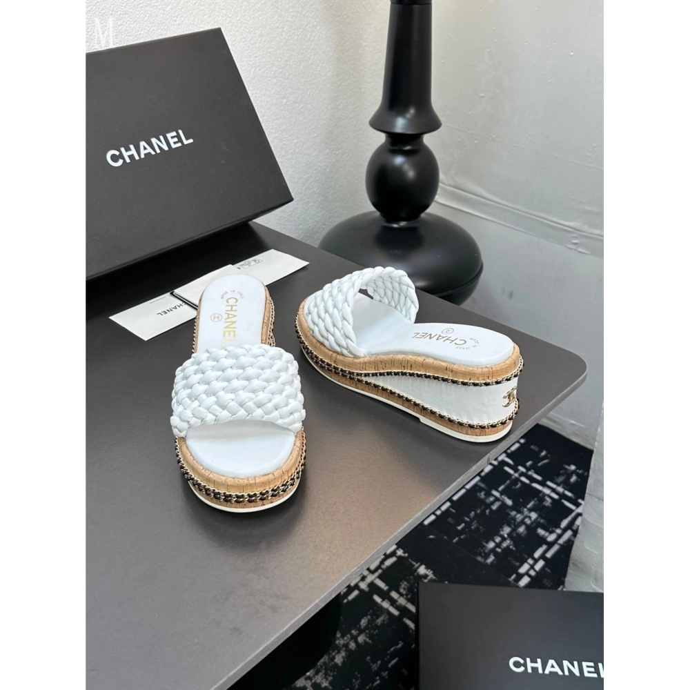 Chanel Slippers 045,Chanel Slippers,Slides Slippers,More Brands