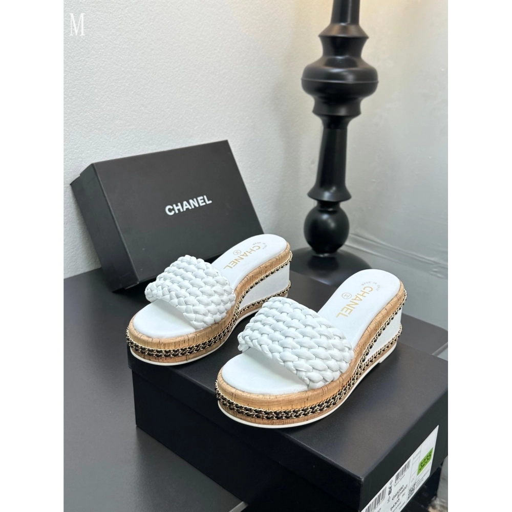 Chanel Slippers 045,Chanel Slippers,Slides Slippers,More Brands