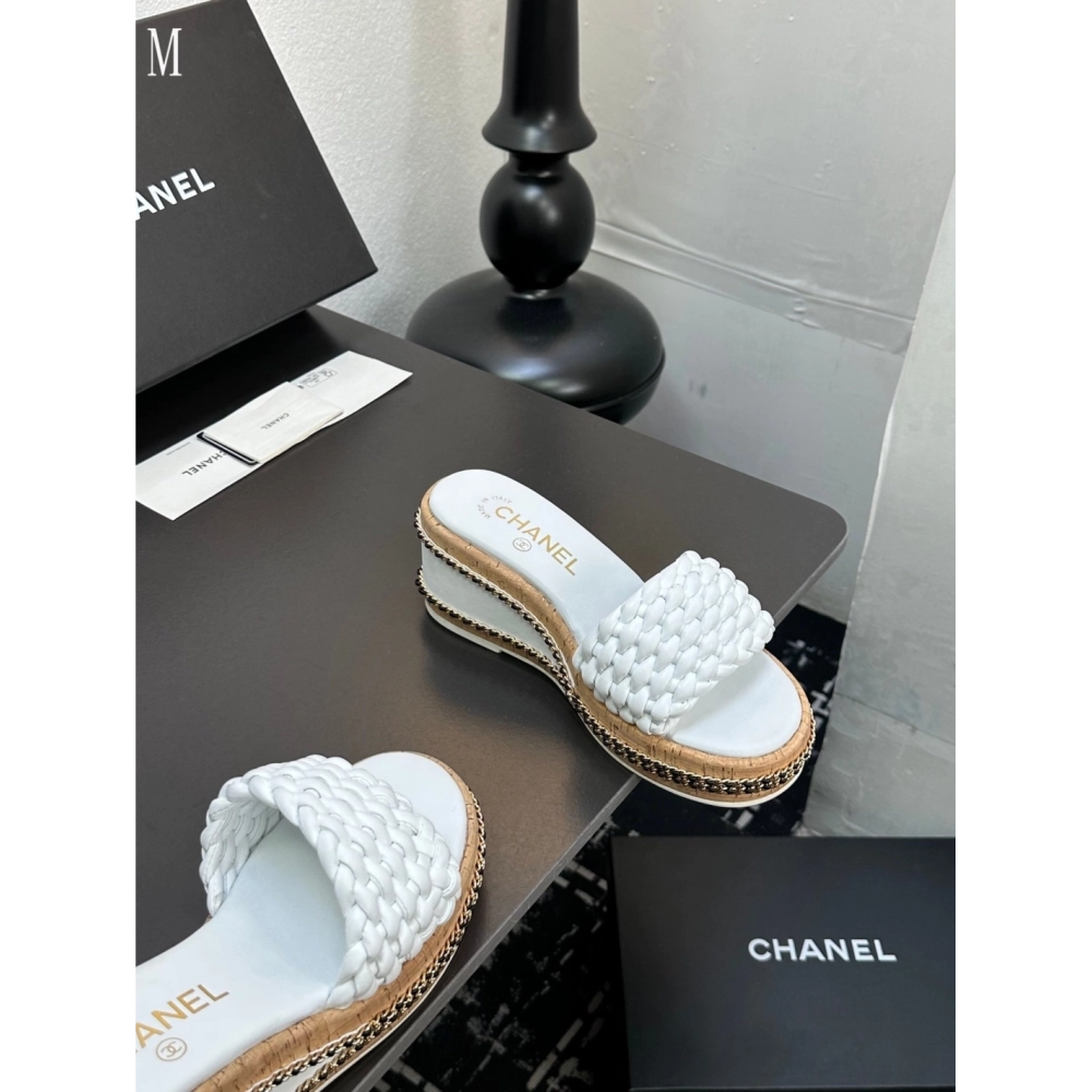 Chanel Slippers 045,Chanel Slippers,Slides Slippers,More Brands