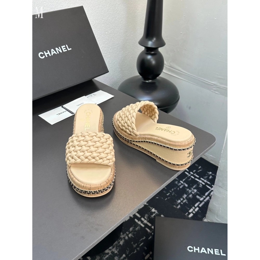 Chanel Slippers 046,Chanel Slippers,Slides Slippers,More Brands