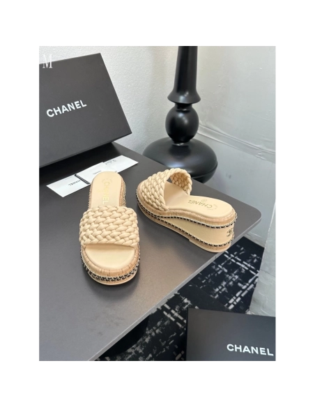 Chanel Slippers 046,Chanel Slippers,Slides Slippers,More Brands