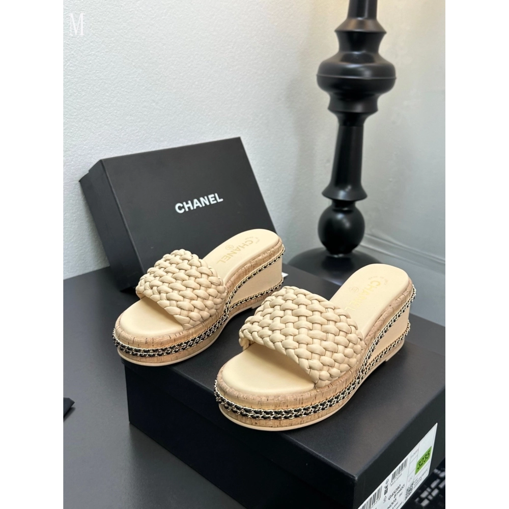 Chanel Slippers 046,Chanel Slippers,Slides Slippers,More Brands
