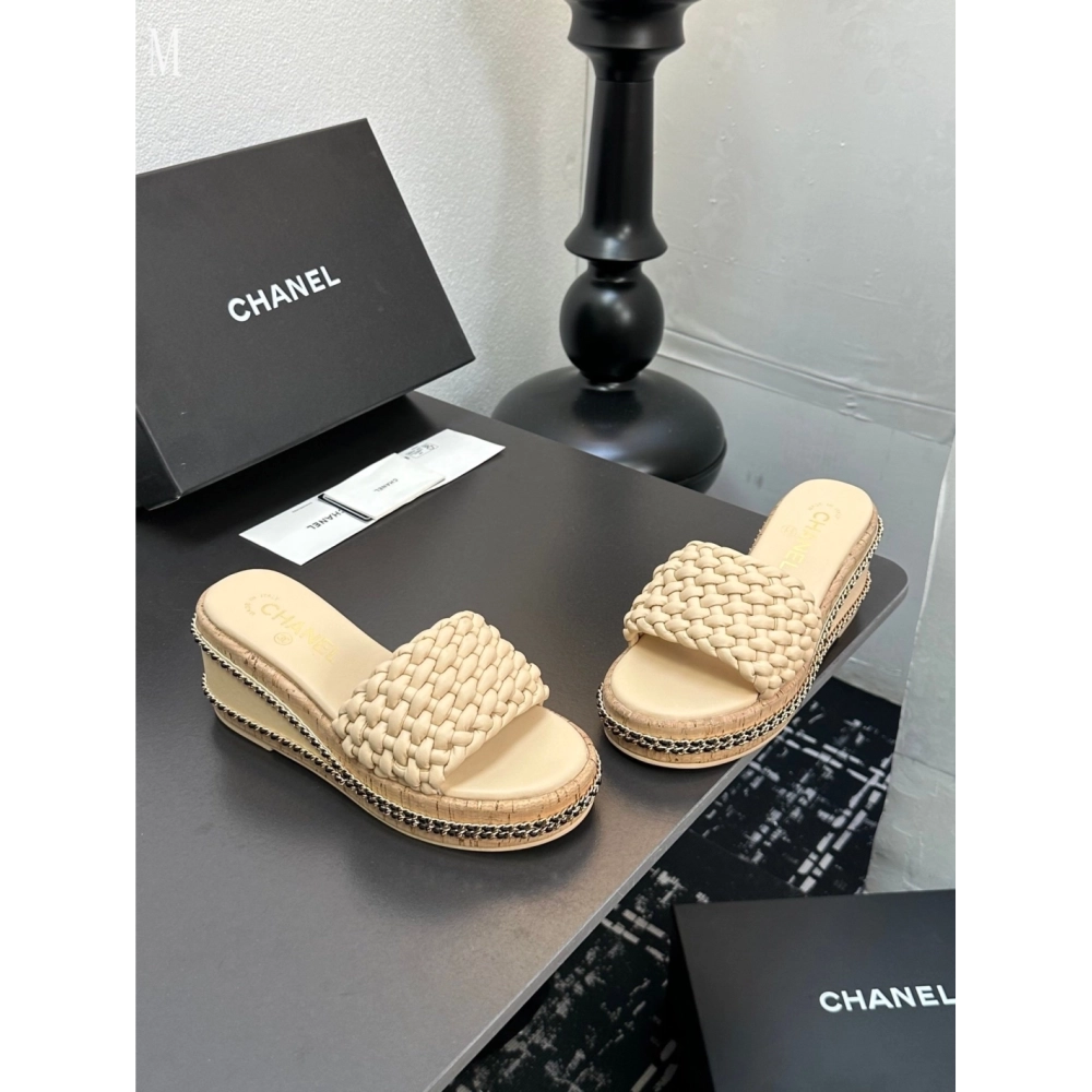 Chanel Slippers 046,Chanel Slippers,Slides Slippers,More Brands