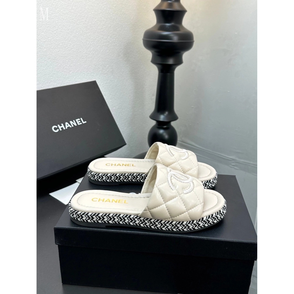Chanel Slippers 050,Chanel Slippers,Slides Slippers,More Brands