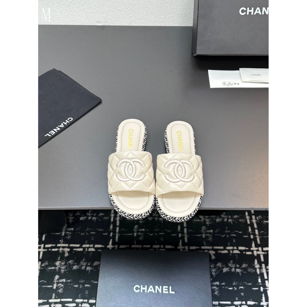 Chanel Slippers 050,Chanel Slippers,Slides Slippers,More Brands