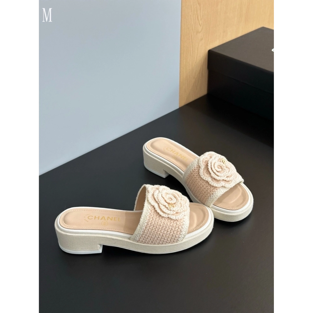 Chanel Slippers 118,Chanel Slippers,Slides Slippers,More Brands